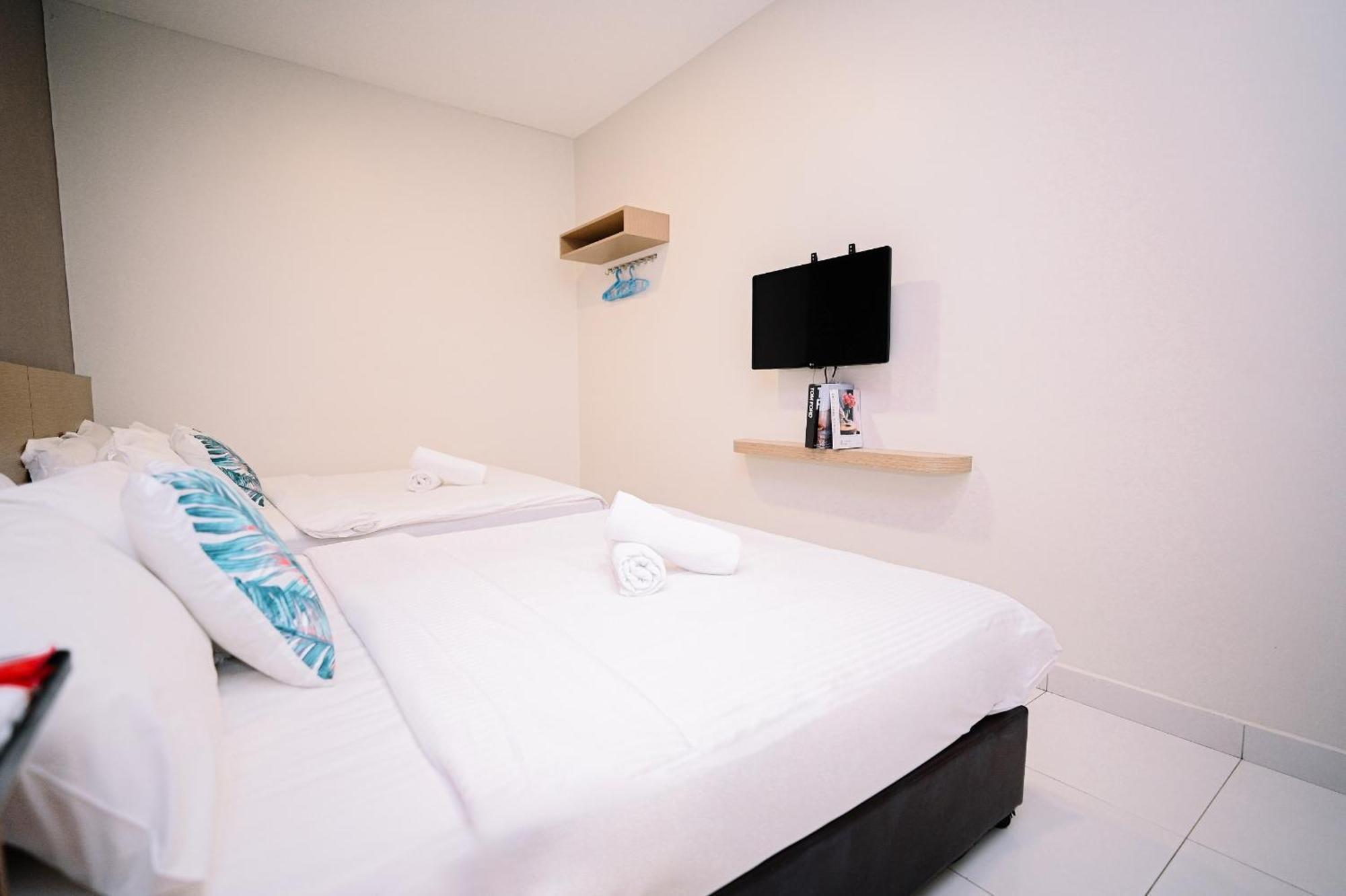 Swing & Pillows - Pj21 Petaling Jaya Exterior photo