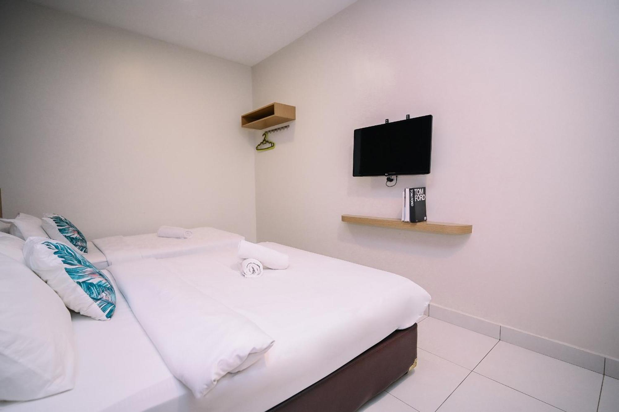 Swing & Pillows - Pj21 Petaling Jaya Exterior photo
