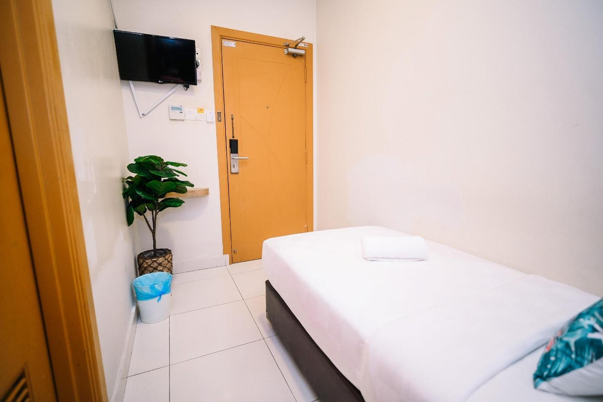 Swing & Pillows - Pj21 Petaling Jaya Exterior photo