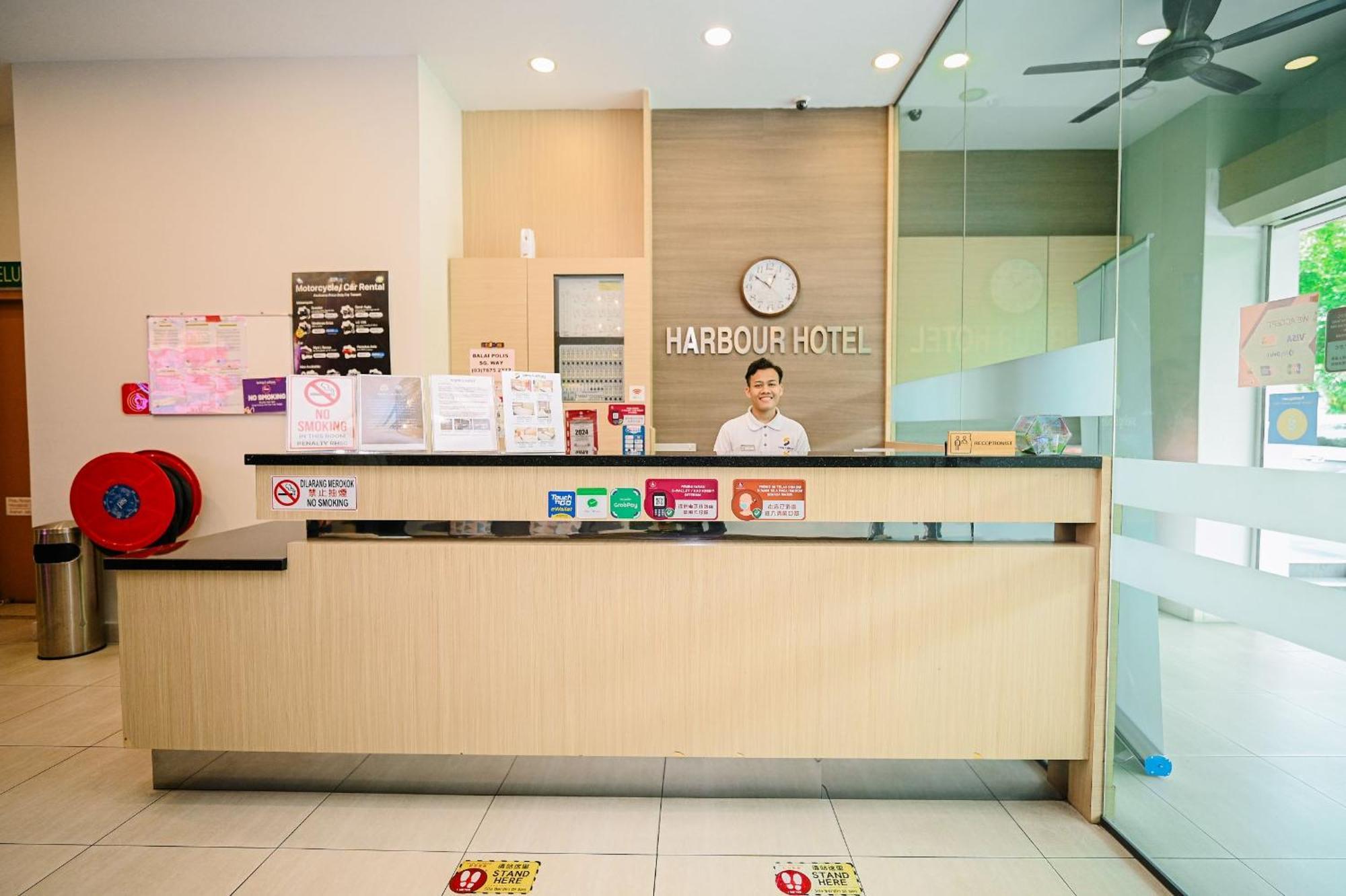 Swing & Pillows - Pj21 Petaling Jaya Exterior photo