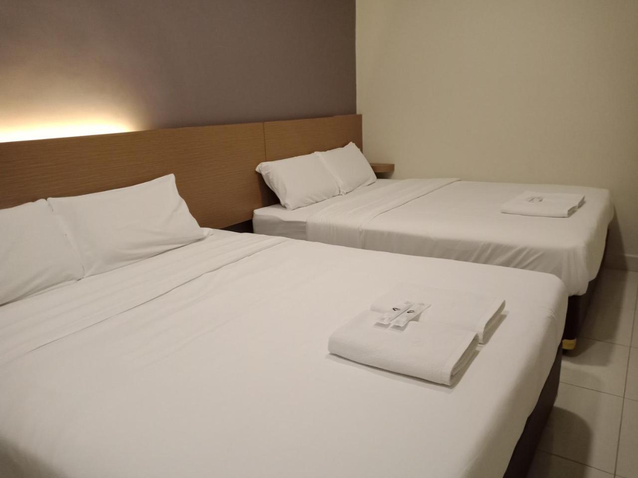 Swing & Pillows - Pj21 Petaling Jaya Exterior photo